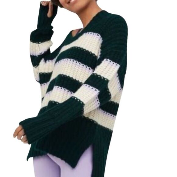 NWT Aerie Offline Cable Knit Colorblock Oversized Sweater - Picture 1 of 7